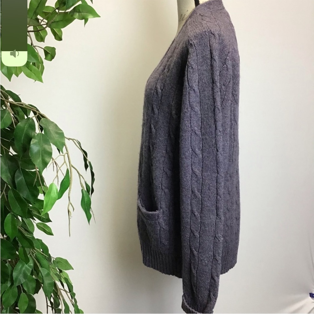 v i n t a g e ::
 classic sweater - Picture 5 of 7